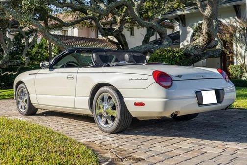 2002 Ford Thunderbird Base
