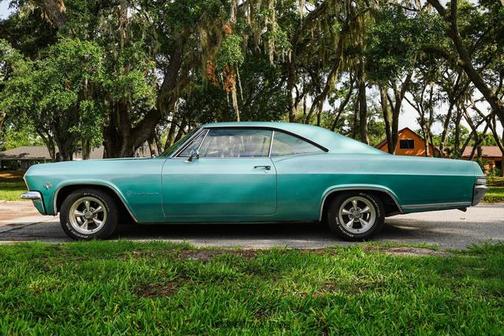 1965 Chevrolet Impala Base