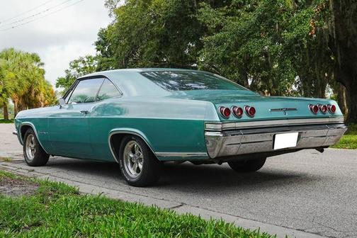 1965 Chevrolet Impala Base
