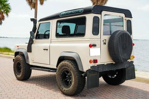 1992 Land Rover Defender