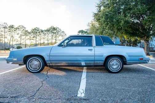 1984 Oldsmobile Cutlass Supreme 
