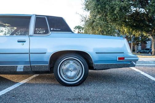 1984 Oldsmobile Cutlass Supreme 