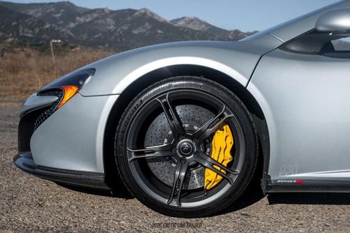 2016 McLaren 650S 
