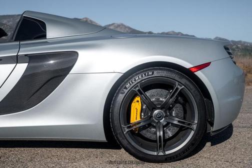 2016 McLaren 650S 