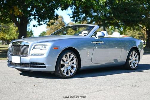 2017 Rolls-Royce Dawn Base