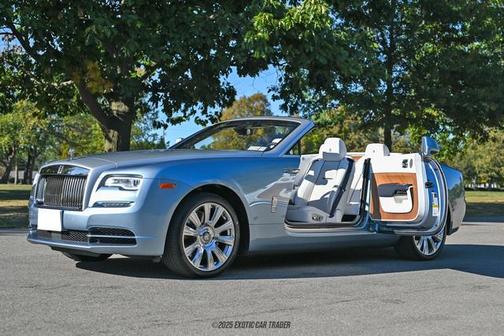 2017 Rolls-Royce Dawn Base