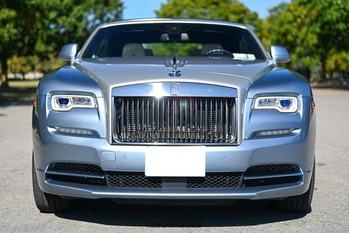 2017 Rolls-Royce Dawn Base