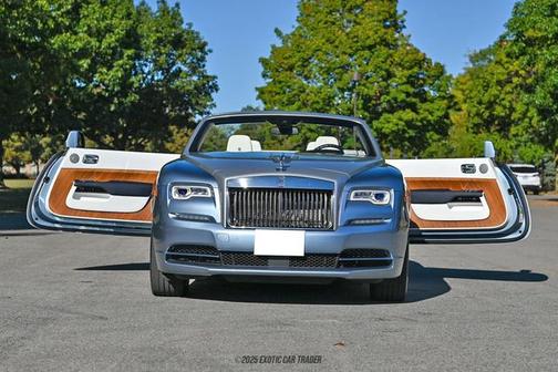 2017 Rolls-Royce Dawn Base
