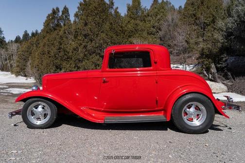 1932 Ford Model B 3-Window Coupe Hot Rod
