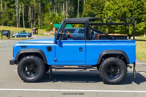 1990 Land Rover Defender 