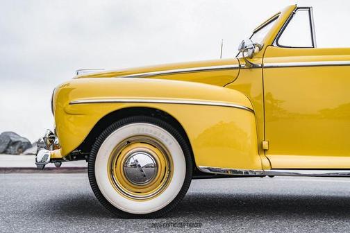 1948 Ford Deluxe Base