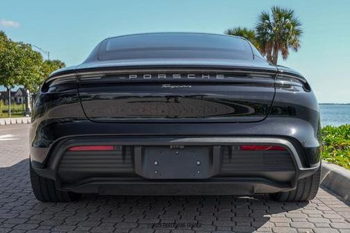 2021 Porsche Taycan 