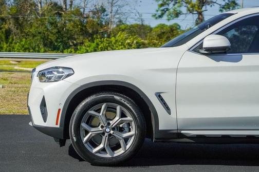 2024 BMW X4 xDrive30i
