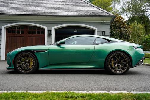 2025 Aston Martin DB12 