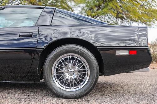 1985 Chevrolet Corvette Base