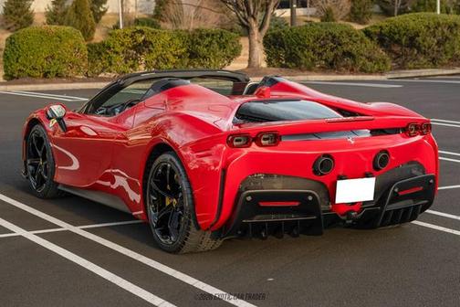 2025 Ferrari SF90 Spider 