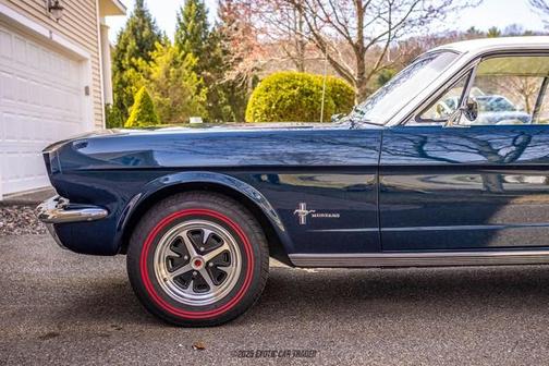1965 Ford Mustang Base