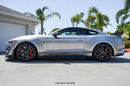 2021 Ford Shelby GT500 Base