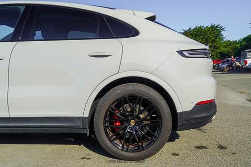 2024 Porsche Cayenne S