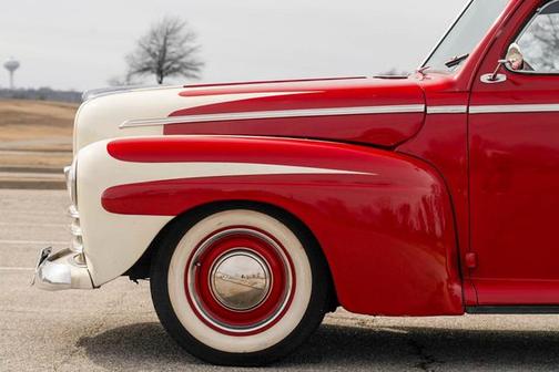 1946 Ford Deluxe Base