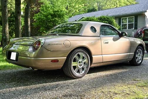 2005 Ford Thunderbird