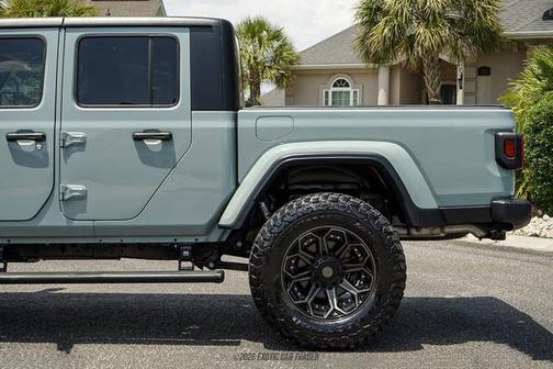 Limited Edition Earl Clearcoat 2023 Jeep Gladiator Sport S