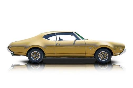 1969 Oldsmobile Cutlass Supreme 2-Door Holiday Coupe