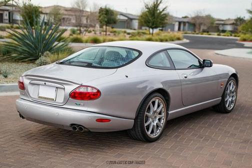 2006 Jaguar XKR Base