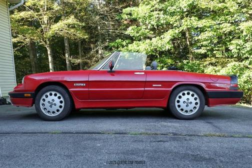 1988 Alfa Romeo Spider Quadrifoglio