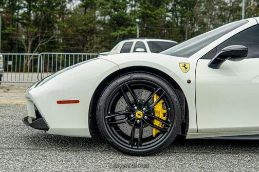 2017 Ferrari 488 Spider Base