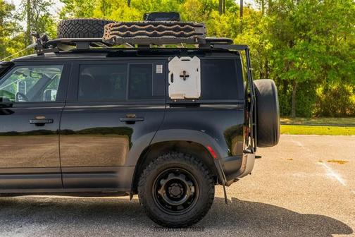 2022 Land Rover Defender 110 S