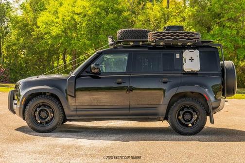 2022 Land Rover Defender 110 S
