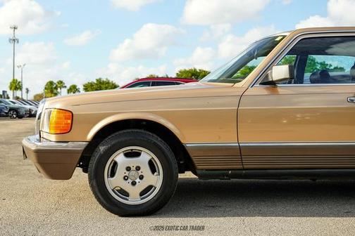 1985 Mercedes-Benz S-Class 380 SE