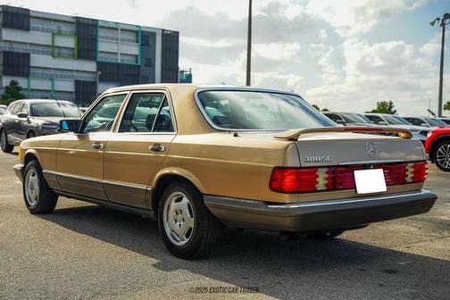 1985 Mercedes-Benz S-Class 380 SE