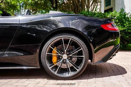 2015 Aston Martin Vanquish Volante