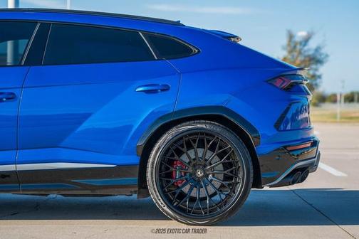 2019 Lamborghini Urus 