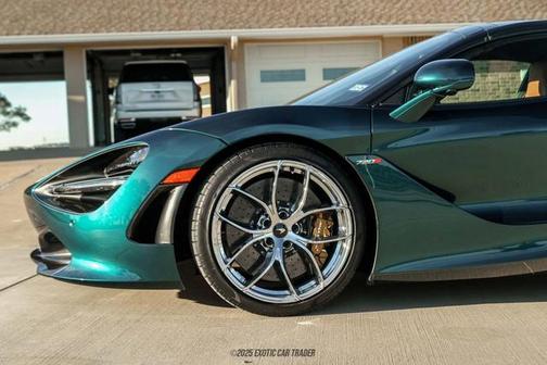 2022 McLaren 720S Base