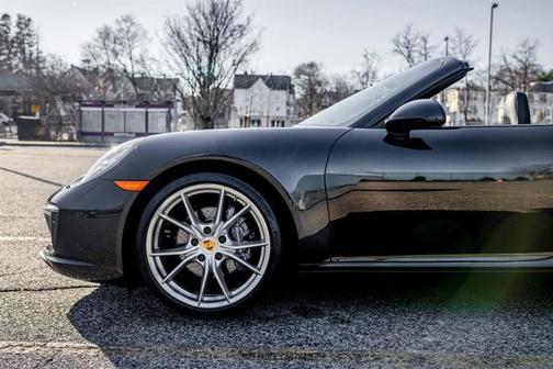 2017 Porsche 911 Carrera