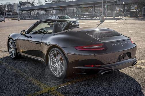 2017 Porsche 911 Carrera