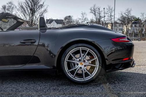 2017 Porsche 911 Carrera