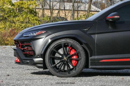 2020 Lamborghini Urus 