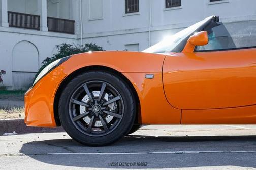 2005 Lotus Elise 