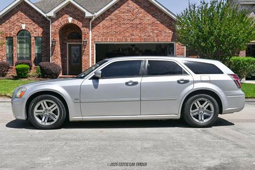 2005 Dodge Magnum RT