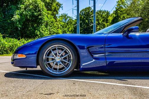 2004 Chevrolet Corvette Base