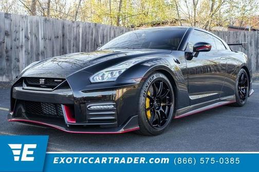 Jet Black Pearl 2023 Nissan GT-R NISMO Dual-clutch 6-Speed Transmission