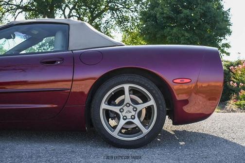2003 Chevrolet Corvette Base