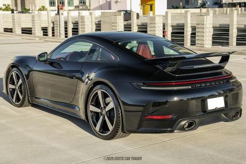 2025 Porsche 911 Carrera
