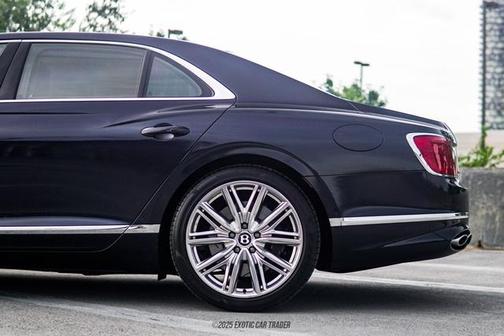 2022 Bentley Flying Spur Hybrid Hybrid