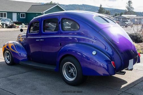 1939 Ford Deluxe Base