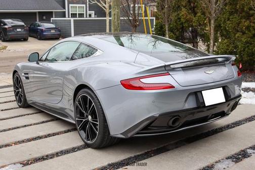 2014 Aston Martin Vanquish 